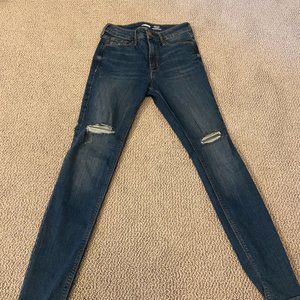 Old Navy Rockstar Super Skinny High Rise Secret Slim Pockets Size 2 Blue Jeans